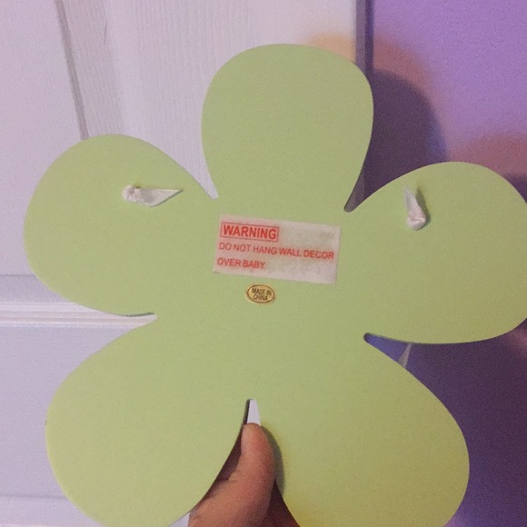 BRAND NEW GIRL ROOM DECOR - Picture 4 of 6